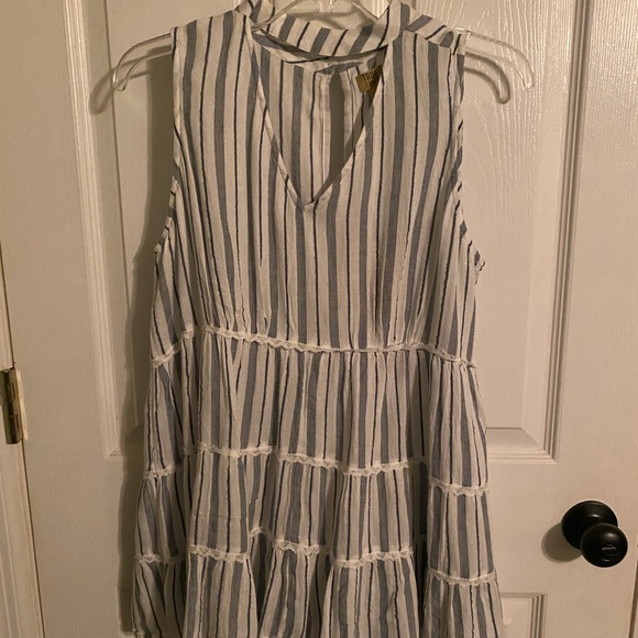 Brand new true craft top! - Picture 1 of 2